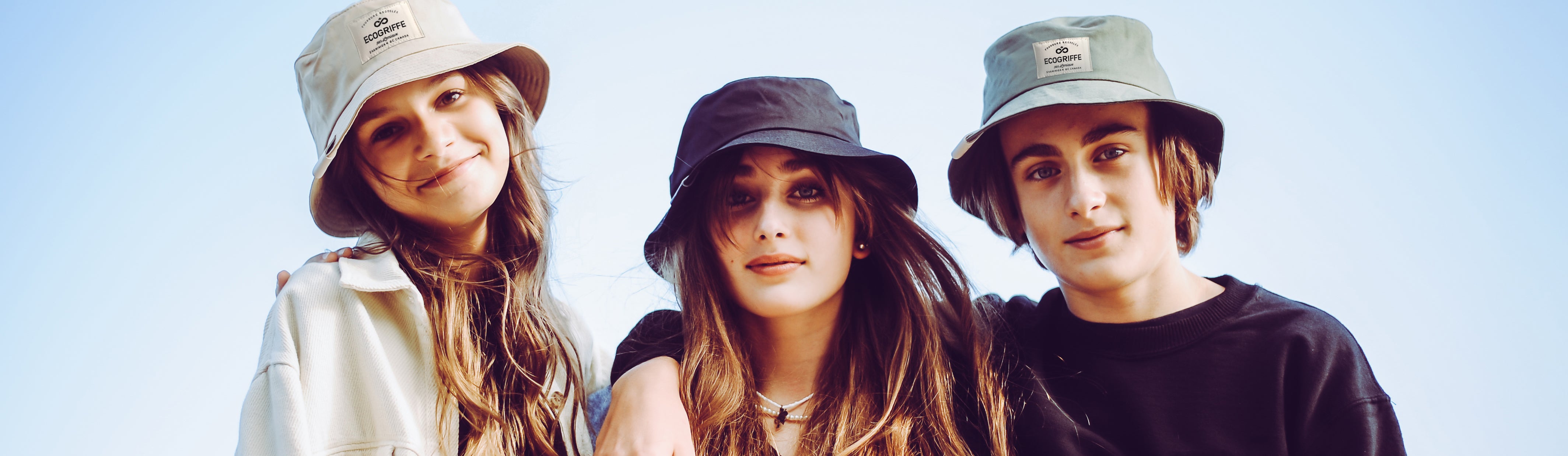 BUCKET HAT