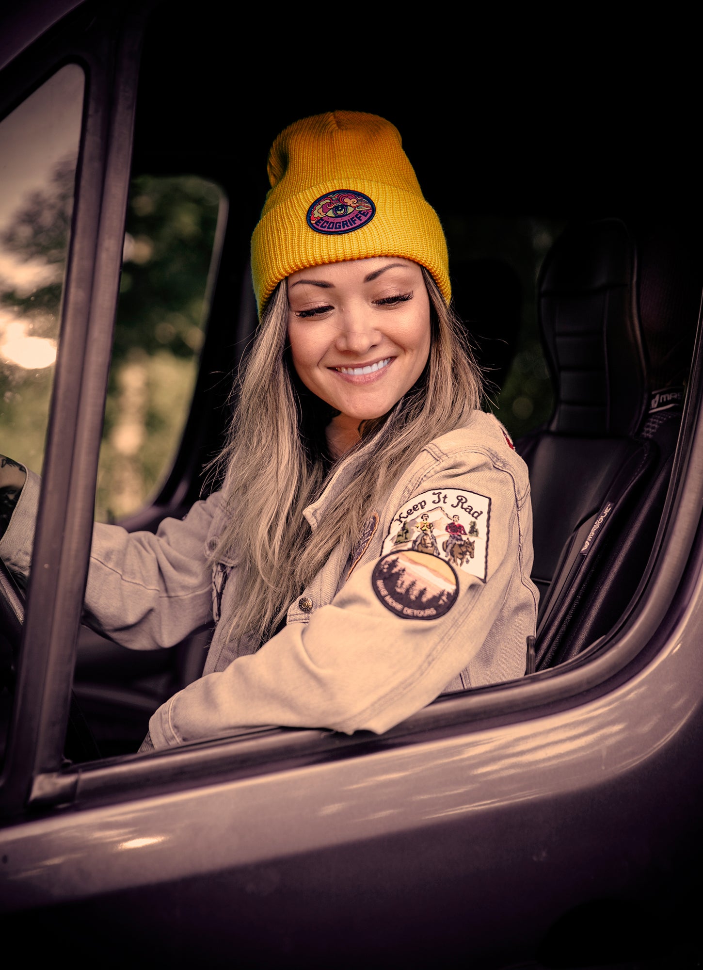 2023-ambiance-ecogriffe-tuque-edition-speciale-jaune-audace