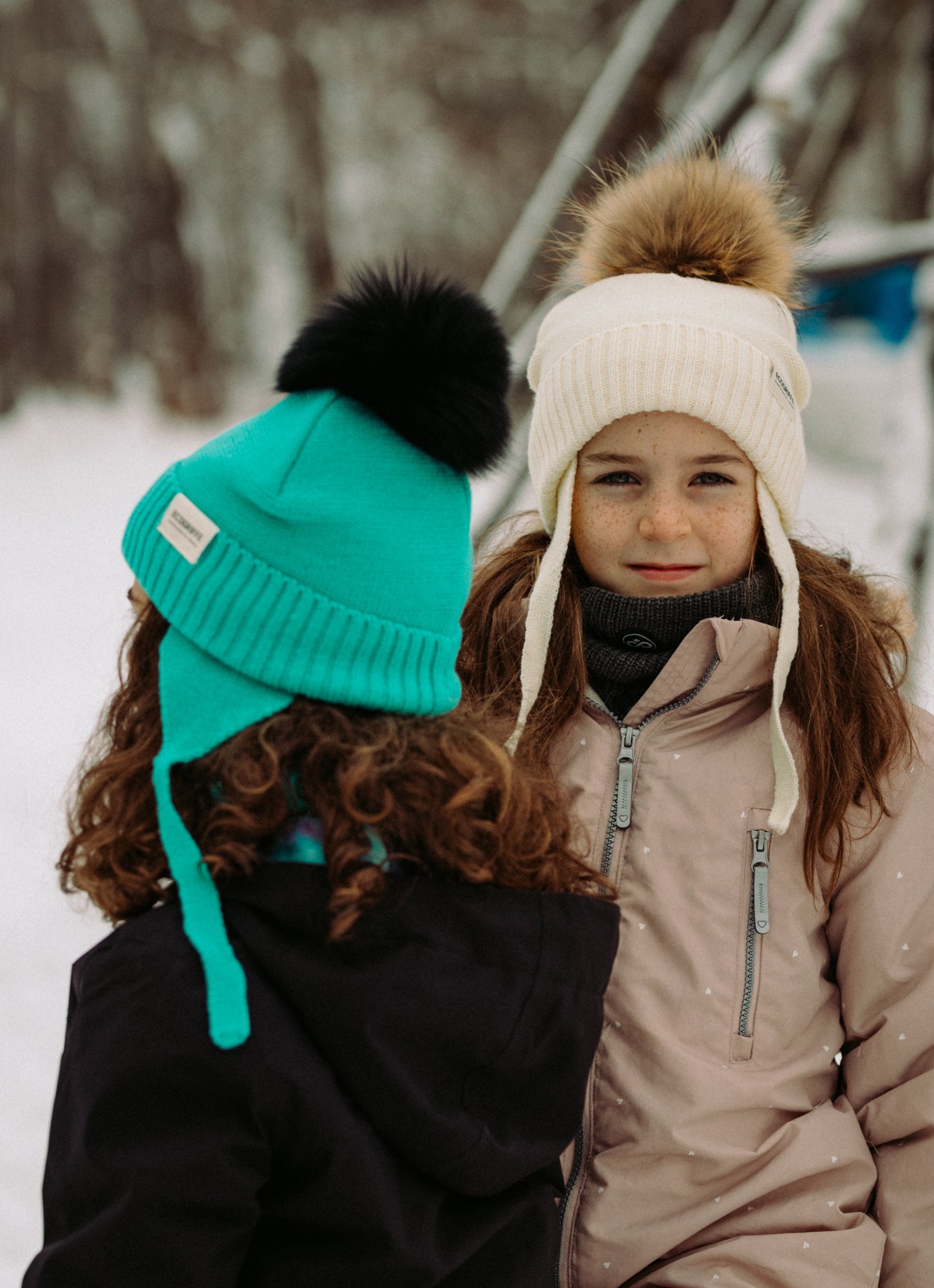 2023-ecogriffe-ambiance-tuque-raton-aqua-neige-01