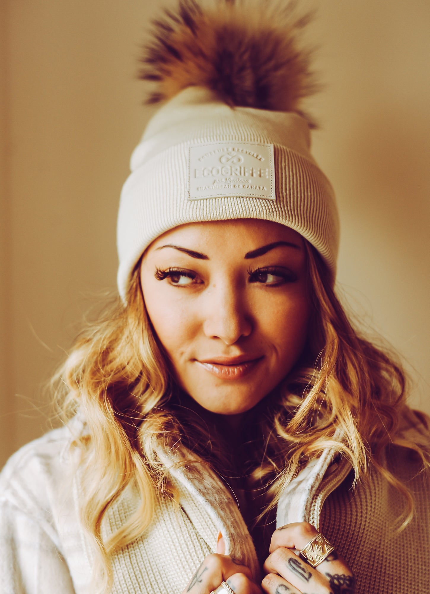 ecogriffe-mood-tuque-ivoire-legende-regulier-pompon-02